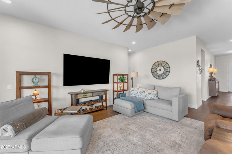 18923 Luke Ave, Litchfield Park, AZ 85340