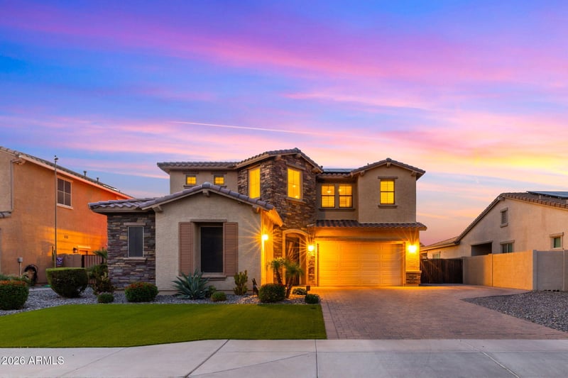 18924 Medlock Dr, Litchfield Park, AZ 85340