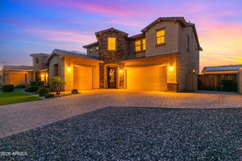 18924 Medlock Dr, Litchfield Park, AZ 85340