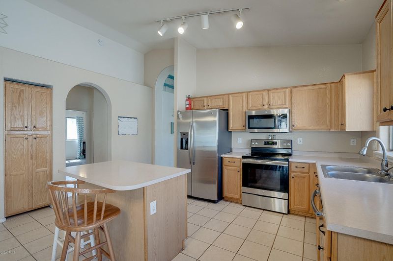 1894 E Appaloosa Rd, Gilbert, AZ 85296
