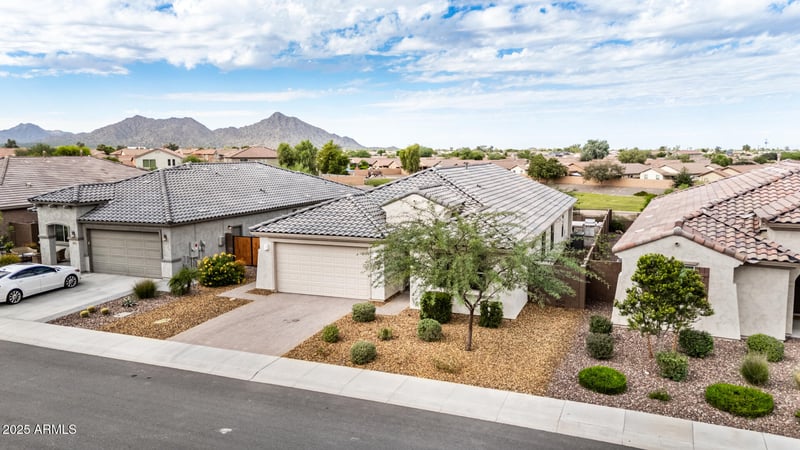 1894 Summer Ln, San Tan Valley, AZ 85144