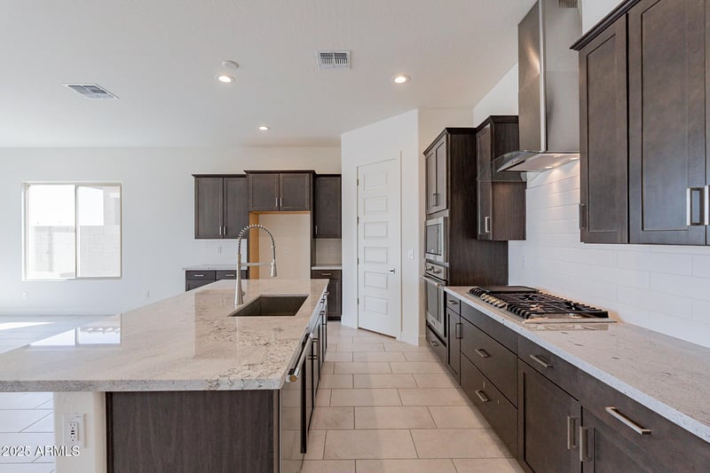 18950 Ocotillo Rd, Waddell, AZ 85355