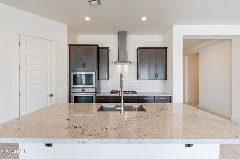 18950 Ocotillo Rd, Waddell, AZ 85355