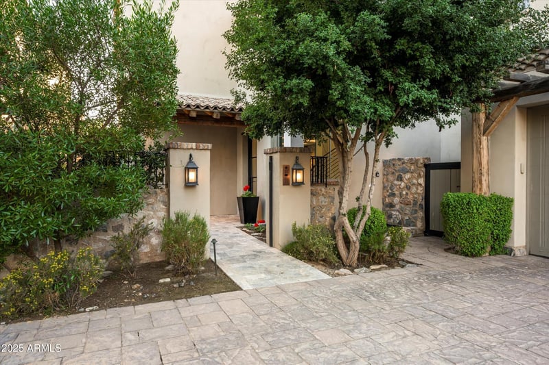 18966 Silverleaf Dr, Scottsdale, AZ 85255