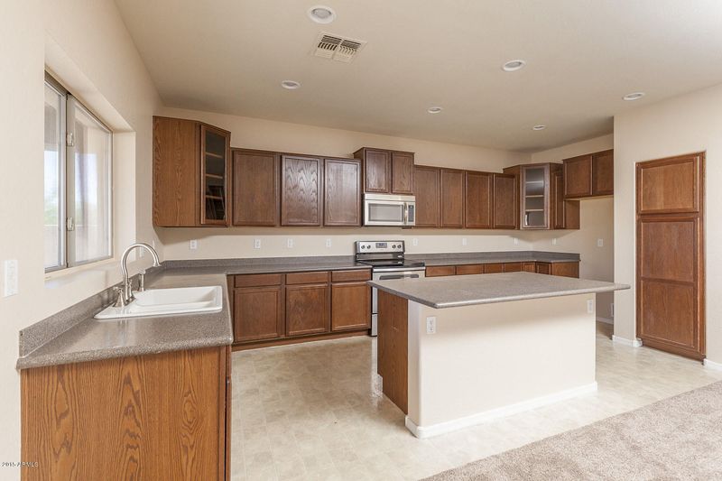 1899 S 219th Dr, Buckeye, AZ 85326