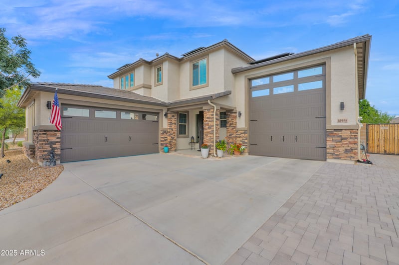 18998 Becker Ln, Surprise, AZ 85388