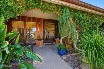 19 Canterbury Ct, Phoenix, AZ 85022