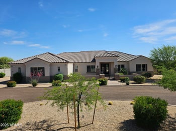 19 Desert Hills Dr, Phoenix, AZ 85086