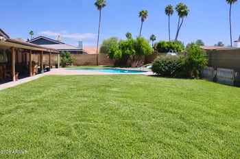 19 Canterbury Ct, Phoenix, AZ 85022