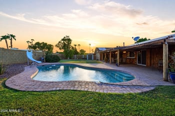 19 E Canterbury Ct, Phoenix, AZ 85022