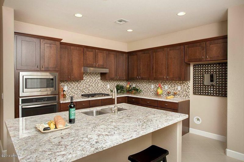 19 E Laurie Ln, Phoenix, AZ 85020