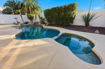 190 S Longmore St, Chandler, AZ 85224