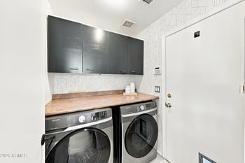 190 S Longmore St, Chandler, AZ 85224