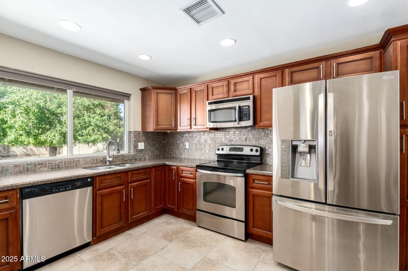 19002 8th Ave, Phoenix, AZ 85027