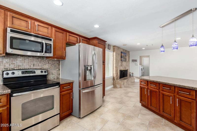 19002 8th Ave, Phoenix, AZ 85027