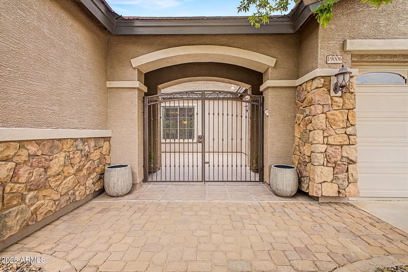 19006 Arrowhead Trl, Queen Creek, AZ 85142