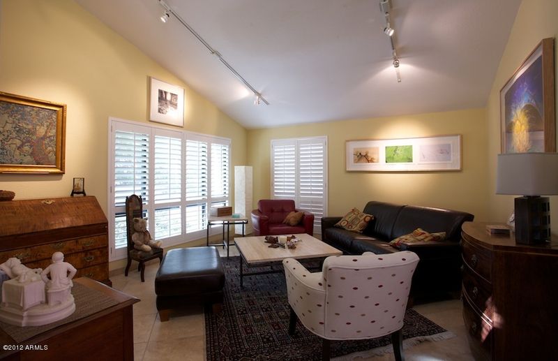 1901 E Linger Ln, Phoenix, AZ 85020