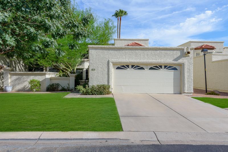 1901 E Vinedo Ln, Tempe, AZ 85284