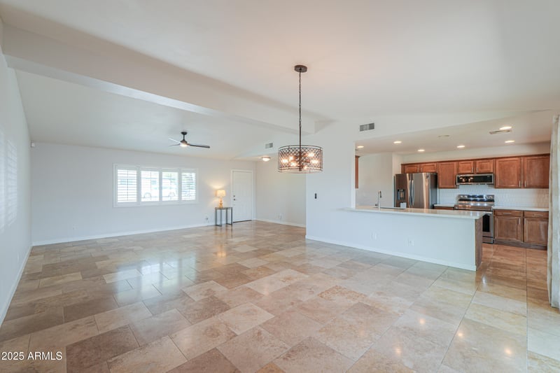 1901 Flynn Ln, Phoenix, AZ 85016