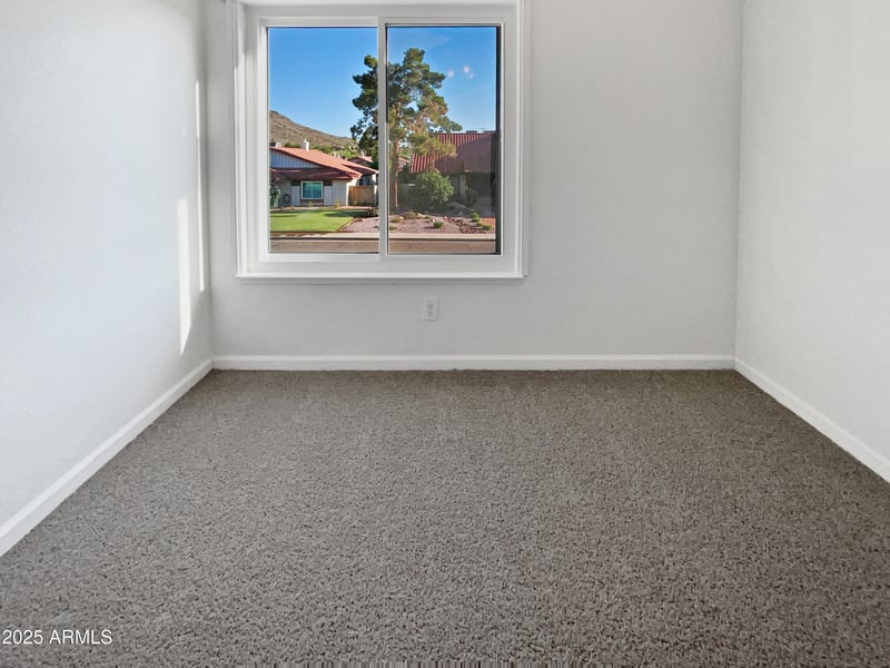 1901 Hearn Rd, Phoenix, AZ 85022