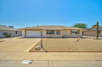 19014 99th Dr, Sun City, AZ 85373
