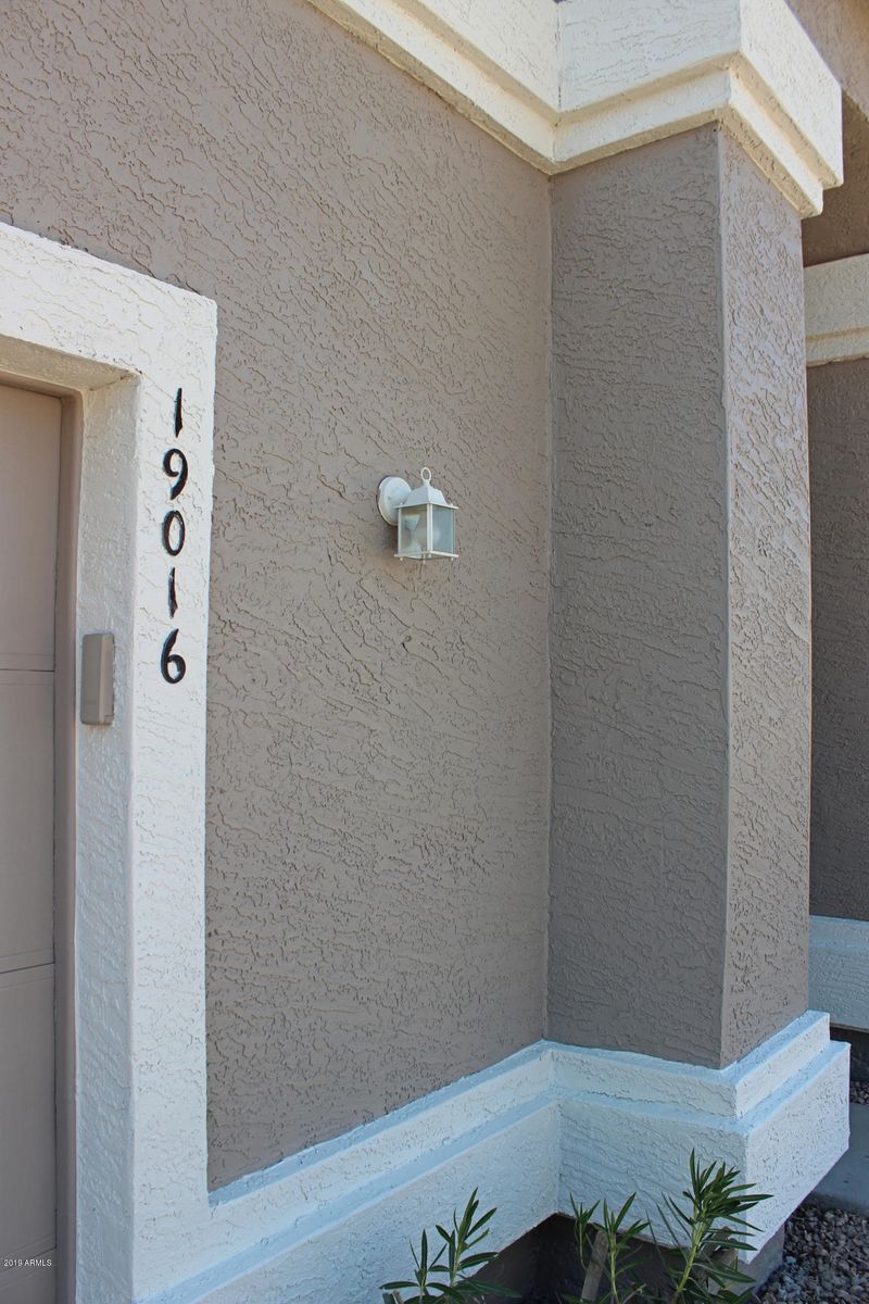 19016 N 71st Dr, Glendale, AZ 85308
