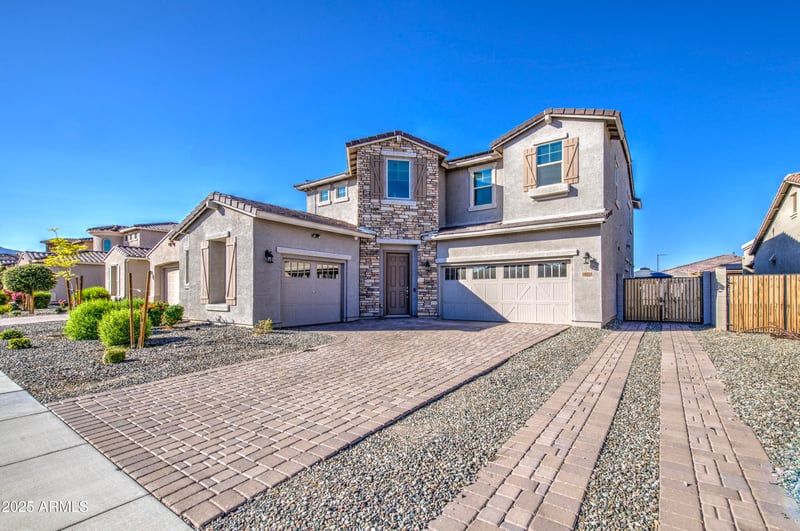 19016 Rancho Dr, Litchfield Park, AZ 85340