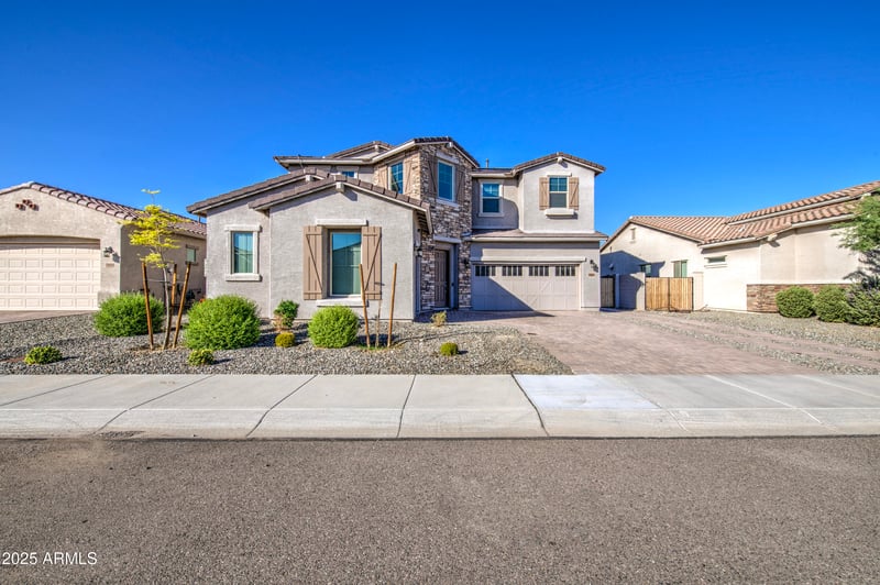 19016 Rancho Dr, Litchfield Park, AZ 85340