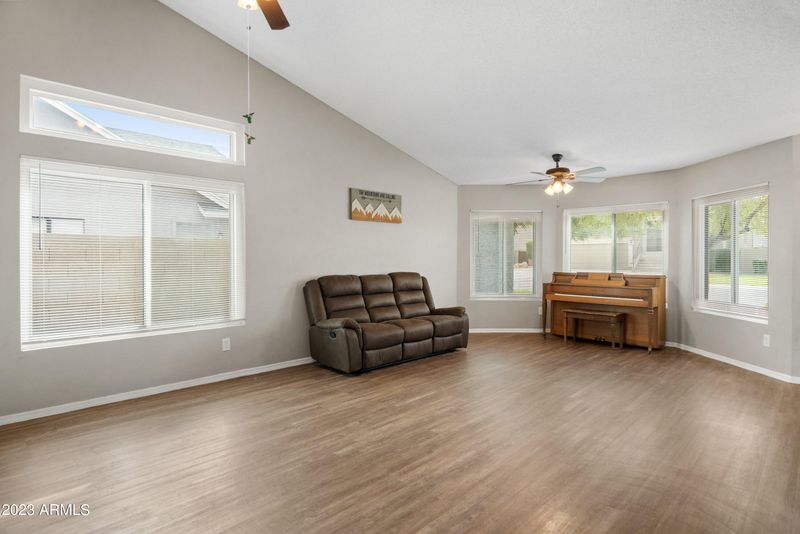1902 E Jasper Dr, Chandler, AZ 85225