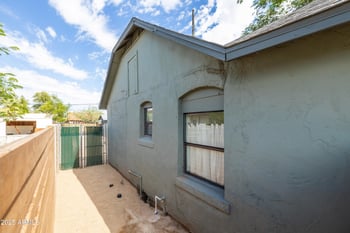 1902 Granada Rd, Phoenix, AZ 85009