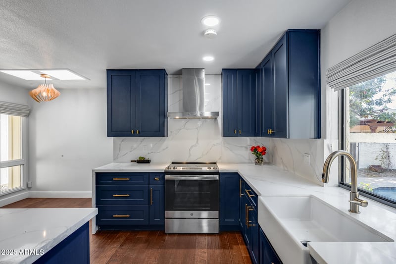 1902 Linger Ln, Phoenix, AZ 85020