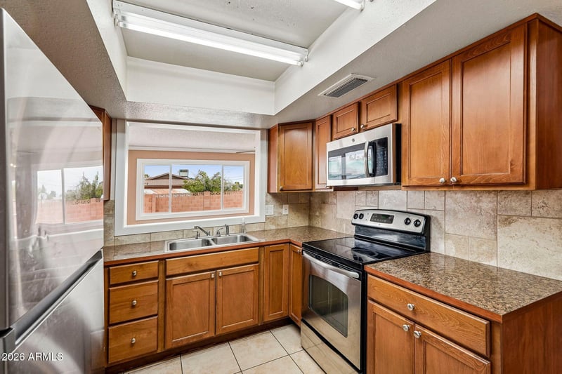 1902 W Topeka Dr, Phoenix, AZ 85027