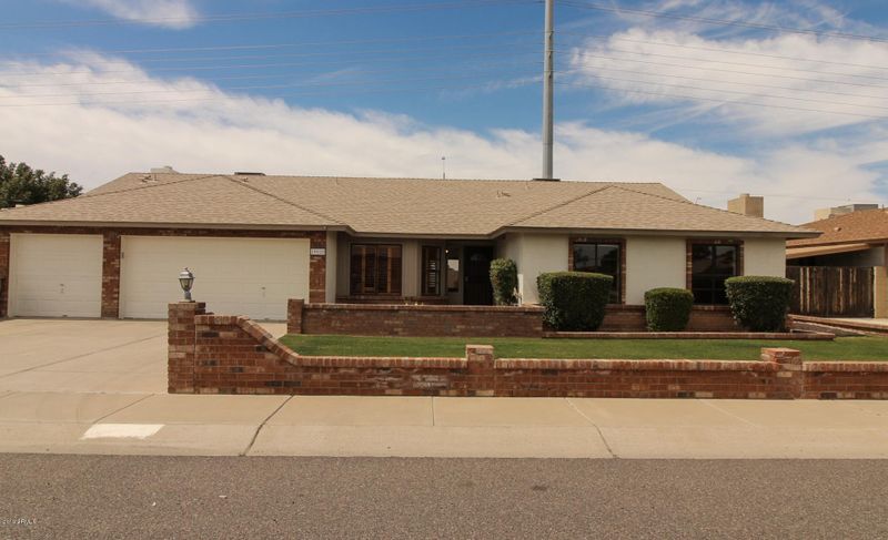 19020 N 34th Dr, Phoenix, AZ 85027