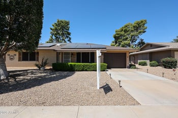 19022 Lakeforest Dr, Sun City, AZ 85373