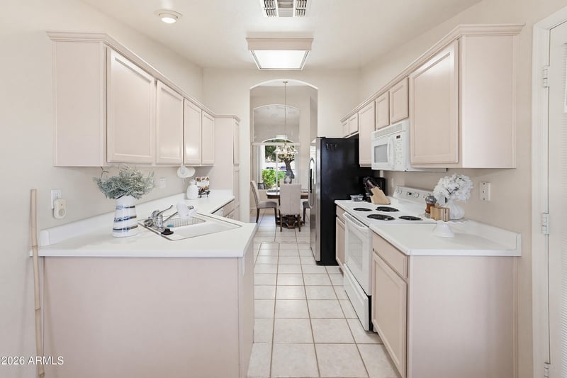 19028 N 83rd Ln, Peoria, AZ 85382