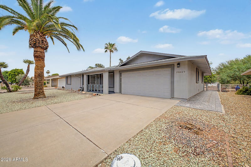 19029 N Palo Verde Dr, Sun City, AZ 85373