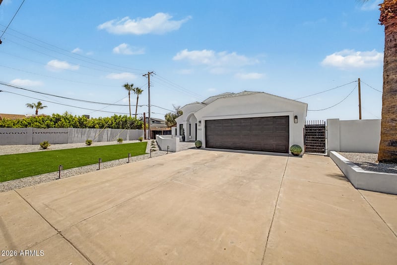 1903 Ocotillo Rd, Phoenix, AZ 85016