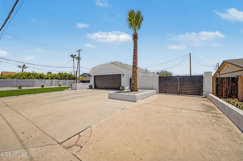 1903 Ocotillo Rd, Phoenix, AZ 85016