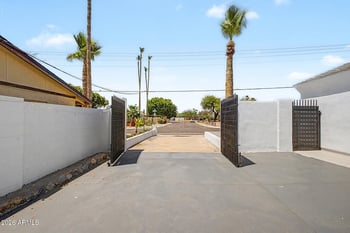 1903 Ocotillo Rd, Phoenix, AZ 85016