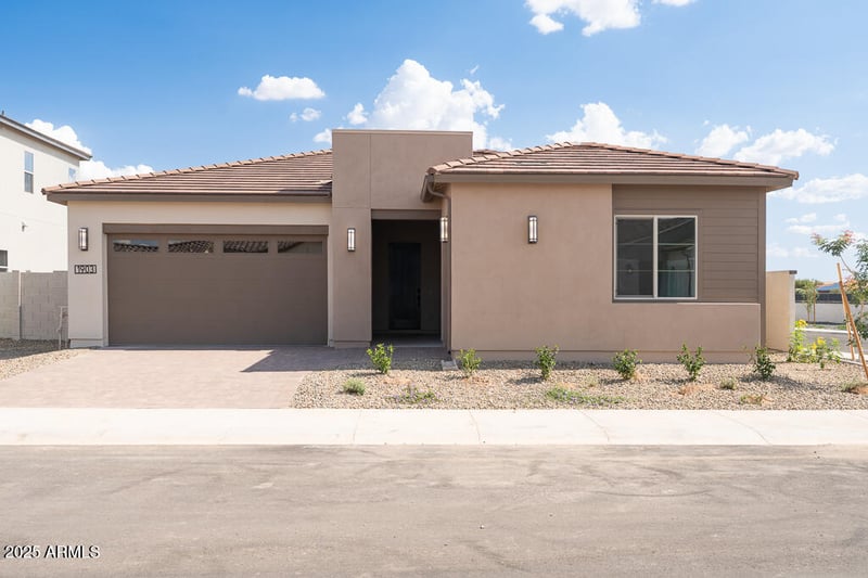1903 Empeltre Rd, San Tan Valley, AZ 85140