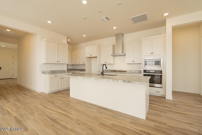 1903 Empeltre Rd, San Tan Valley, AZ 85140