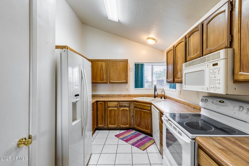 19030 4th St, Phoenix, AZ 85024
