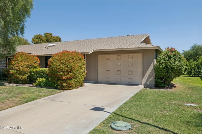 19033 Signal Butte Cir, Sun City, AZ 85373