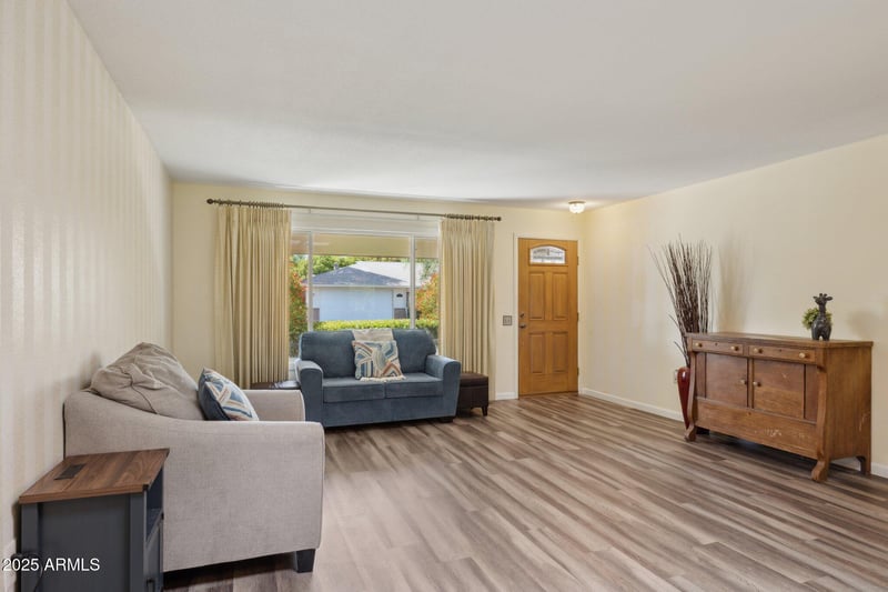 19033 Signal Butte Cir, Sun City, AZ 85373