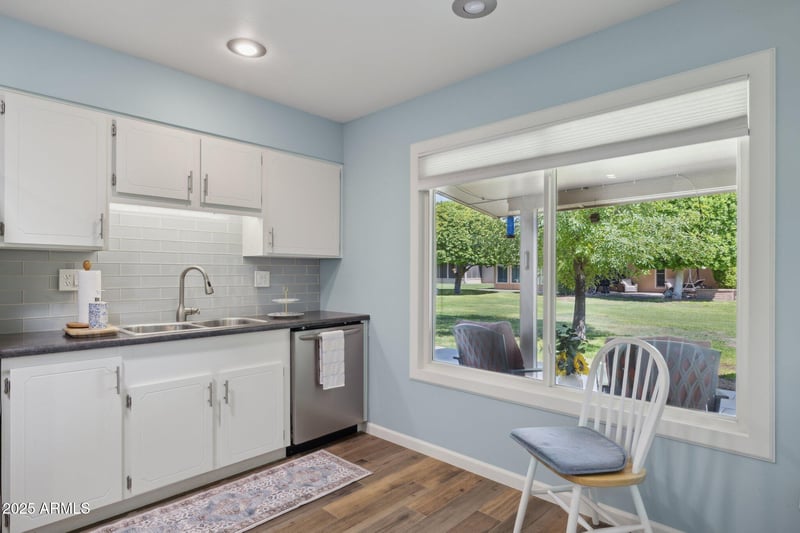 19033 Signal Butte Cir, Sun City, AZ 85373