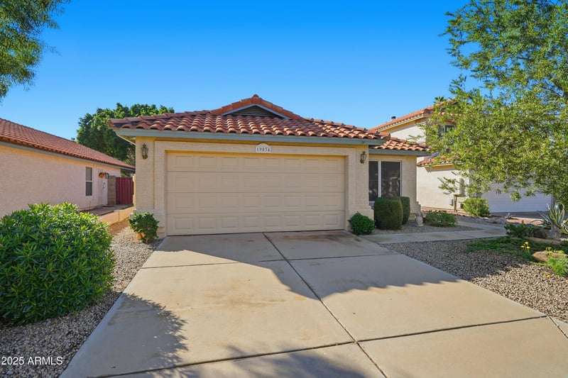 19034 76th Ave, Glendale, AZ 85308