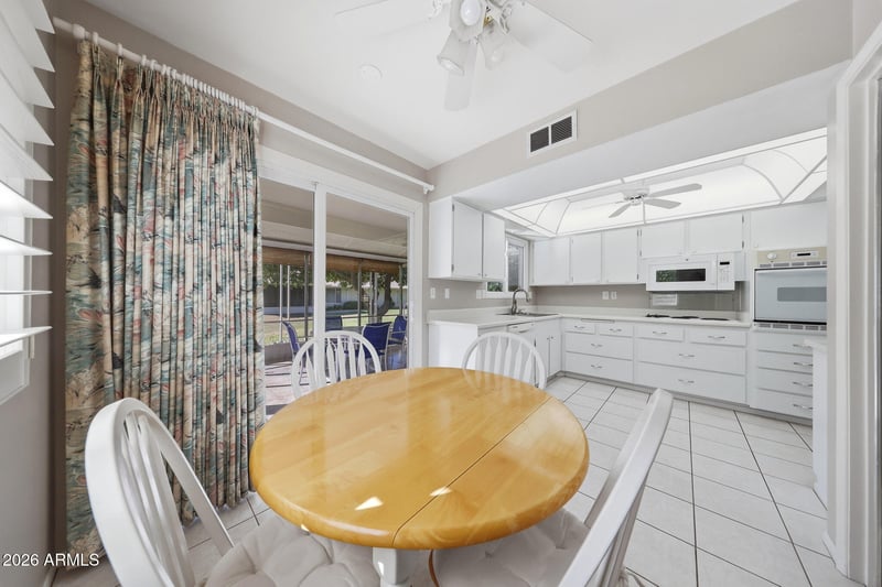 19034 N Signal Butte Cir, Sun City, AZ 85373