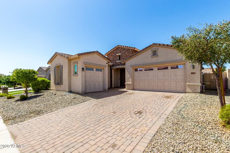 19035 Rancho Dr, Litchfield Park, AZ 85340