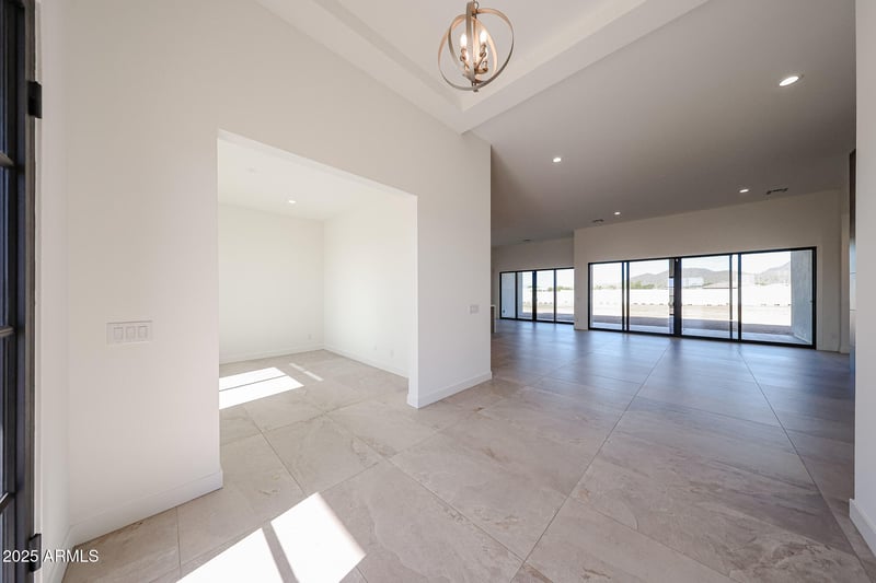 1904 E Creek Canyon Rd, Phoenix, AZ 85086