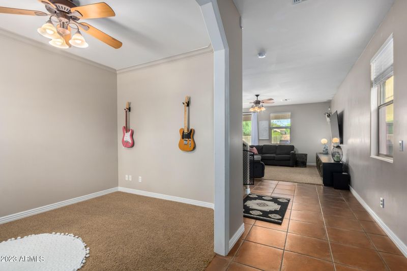 1904 E Daley Ln, Phoenix, AZ 85024